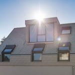 Designo R1 Wohn-Fassadenanschlussfenster