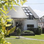 Designo R1 Wohn-Fassadenanschlussfenster