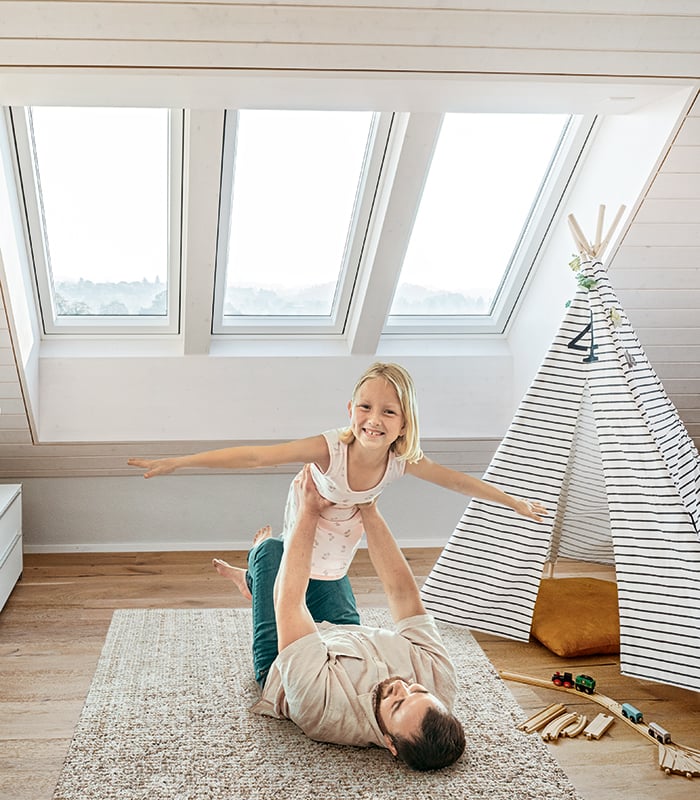 designo-heat-i8-living-room-700x800px-1