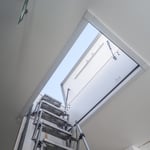 Sortie pour toit plat avec escalier en ciseaux Exklusiv