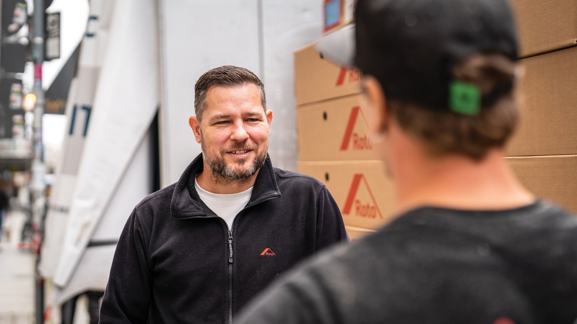 profi-contact-person-roofer-dealer-1920x1080px