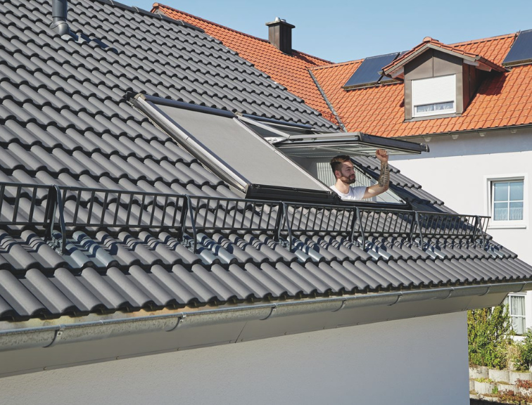 Geschlossenes Roto Außenrollo Screen als Produktfoto