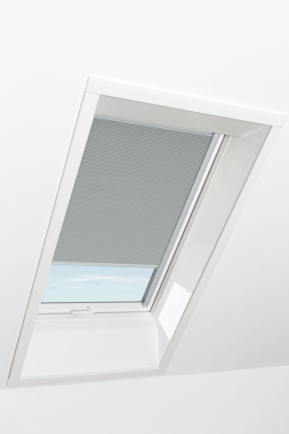 Roto Faltstore als freigestelltes Produktfoto