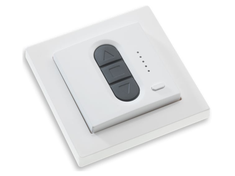 Roto Steuergerät für Dachfenster‑Automatisierung als freigestelltes Produktfoto