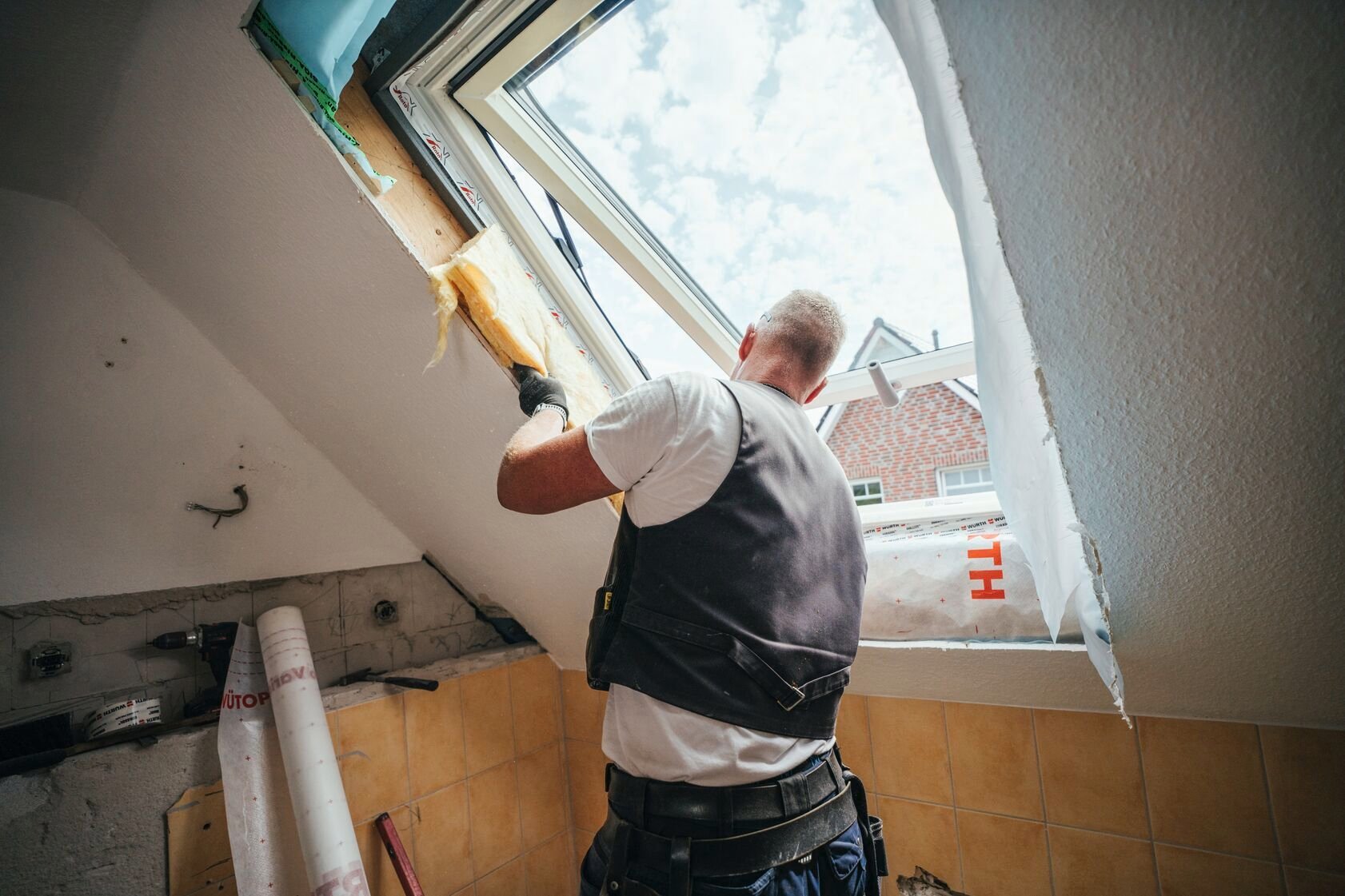 designo-heat-installation-craftsmen-inside-1682x1121px