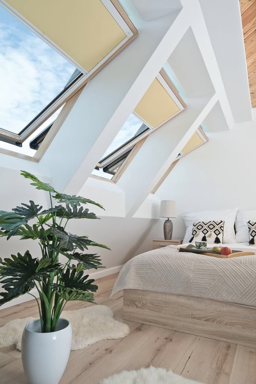 Roto Dachfenster geöffnet zum Lüften
