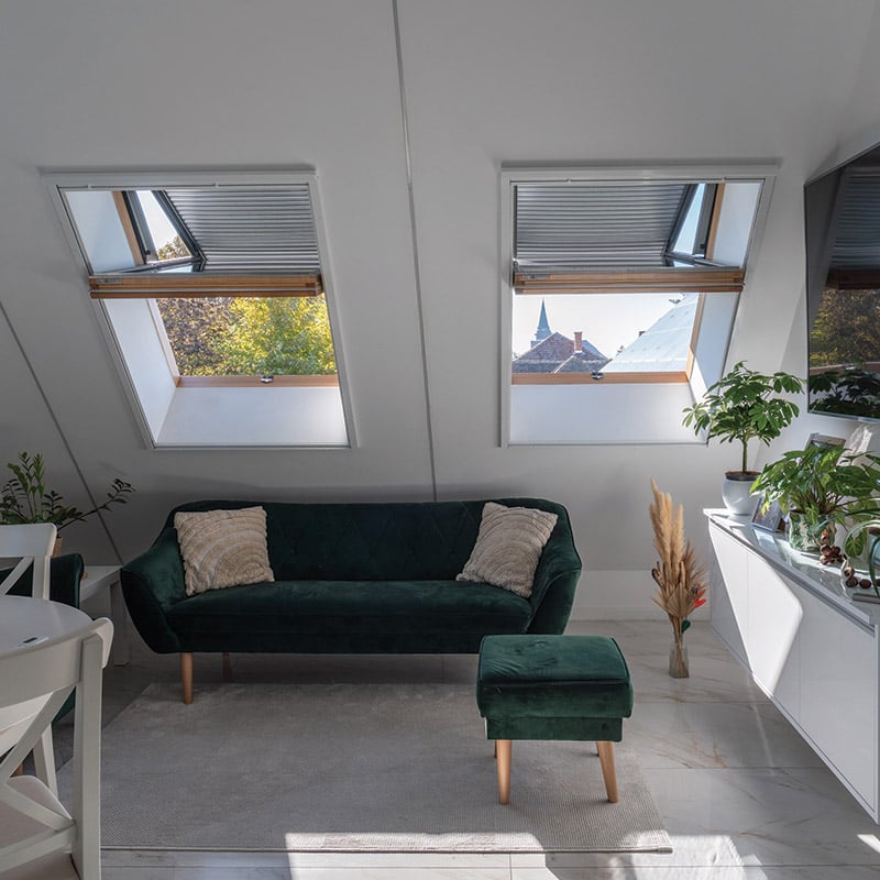 reference-object-hu-puspokladany-inside-view-living-room-with-roller-shutter-800x800px