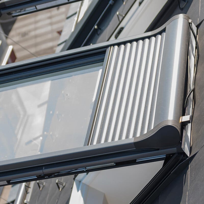 reference-object-staudgasse-vienna-outside-roller-shutter-800x800px