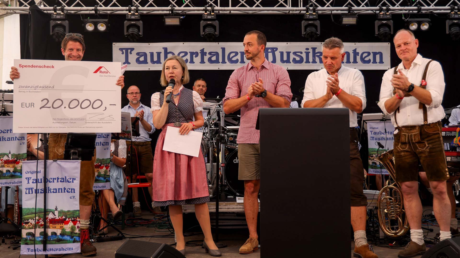 Nicole Tiefenbach Mitarbeiterin Innendienst Bonus Roto Frank Dst