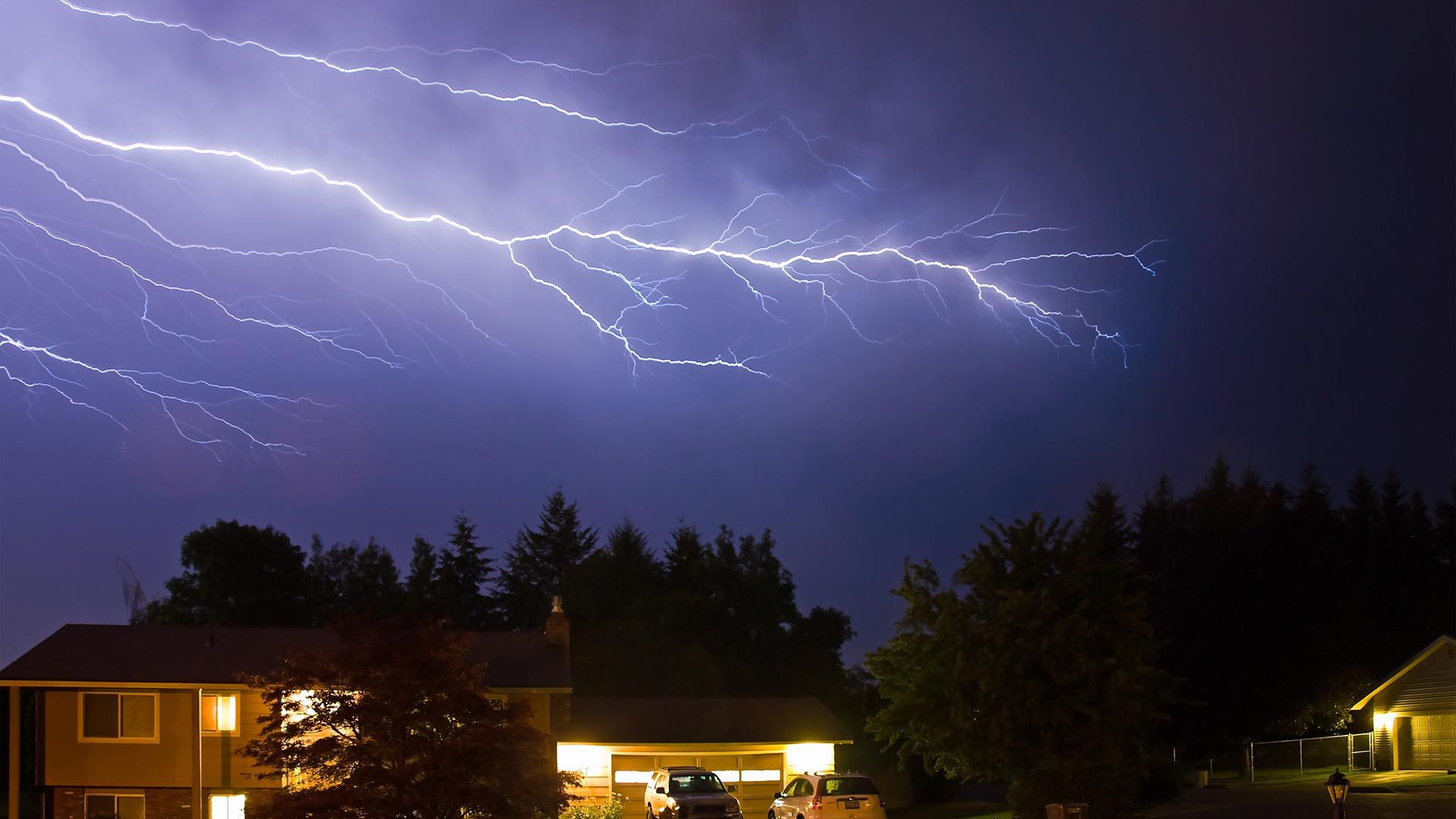 unwetter-im-hintergrund