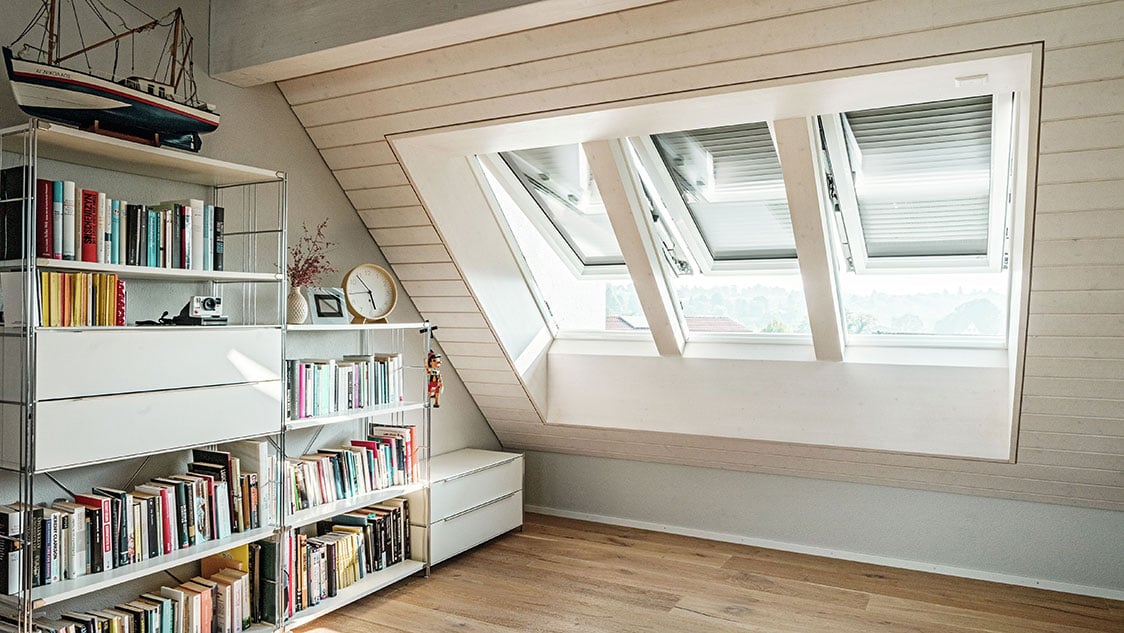 Einbau-von-Designo-i8-Comfort-Dachfenstern