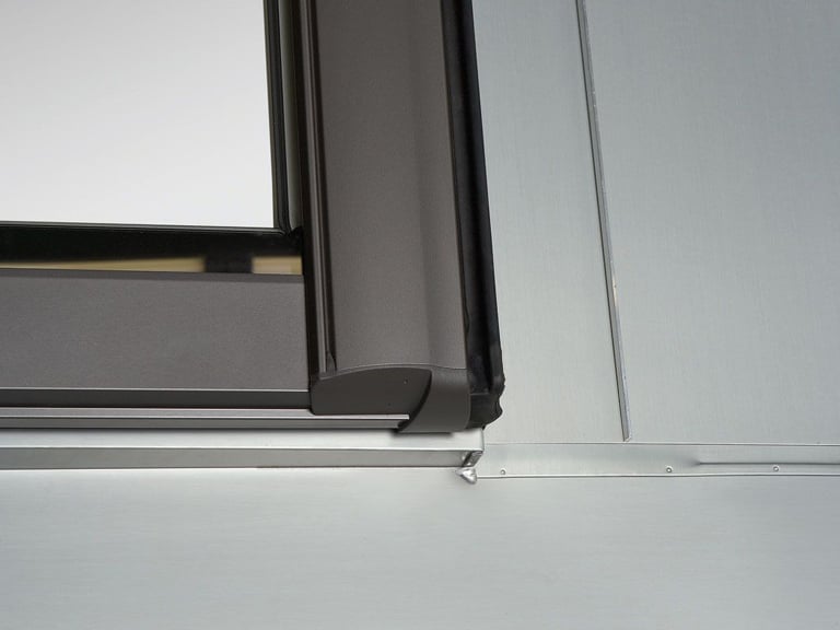 Roto flashing metallo/incollatura verticale