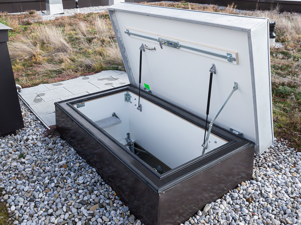 Flachdachausstieg_mit_Stahlluke_1